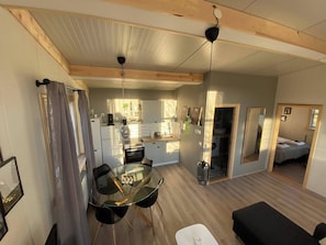 Room, 1 Bedroom, Garden View | Interior