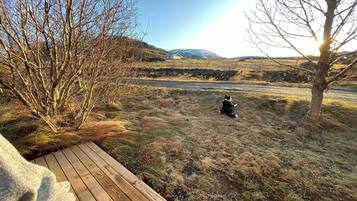 المنطقة المحيطة بالمنشأة