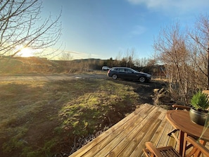 Room, 1 Bedroom, Garden View | Outdoor dining - Cozy Little Cottage In The Golden Circle (Mosfellsbær)