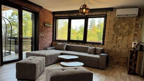 Hus, 4 soverom, terrasse, hageutsikt | Oppholdsområde