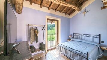 Room, 1 Bedroom, Smoking, Patio | 1 bedroom