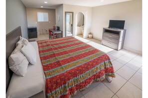 Room, 1 King Bed, Non Smoking, Kitchenette | Desk, iron/ironing board, free WiFi, bed sheets