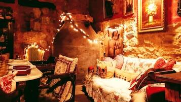 Shared Dormitory, 1 Bedroom | Living room