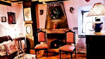 Shared Dormitory, 1 Bedroom | Living room