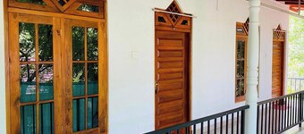 Black Panther Yala  Double room w/Balcoy