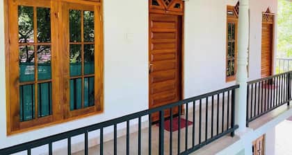 Black Panther Yala Double room w/Balcoy