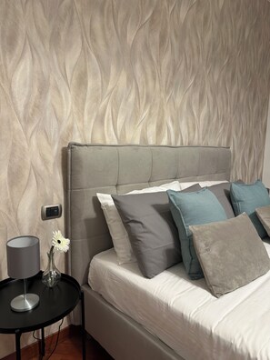 2 slaapkamers, een strijkplank/strijkijzer, wifi, beddengoed