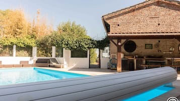 Beheizter Pool