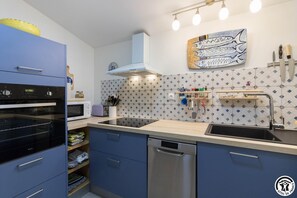 Refrigerador, microondas y lavavajillas