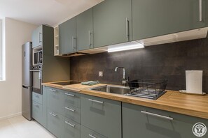 Fridge, microwave, dishwasher, highchair