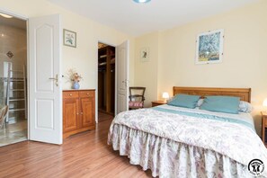 1 chambre, Wi-Fi gratuit, draps fournis
