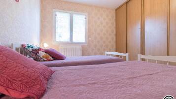 2 bedrooms, free WiFi
