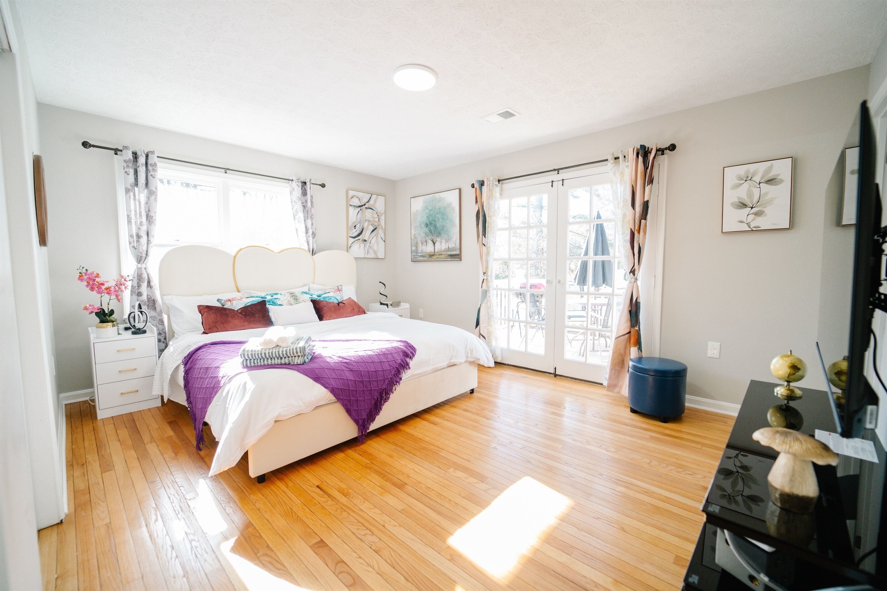 10 bedrooms, desk, iron/ironing board, free WiFi