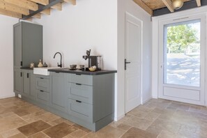 Fridge, microwave, dishwasher, high chair - En Cayre - Héron - MONTEGUT LAURAGAIS (MONTEGUT LAURAGAIS)