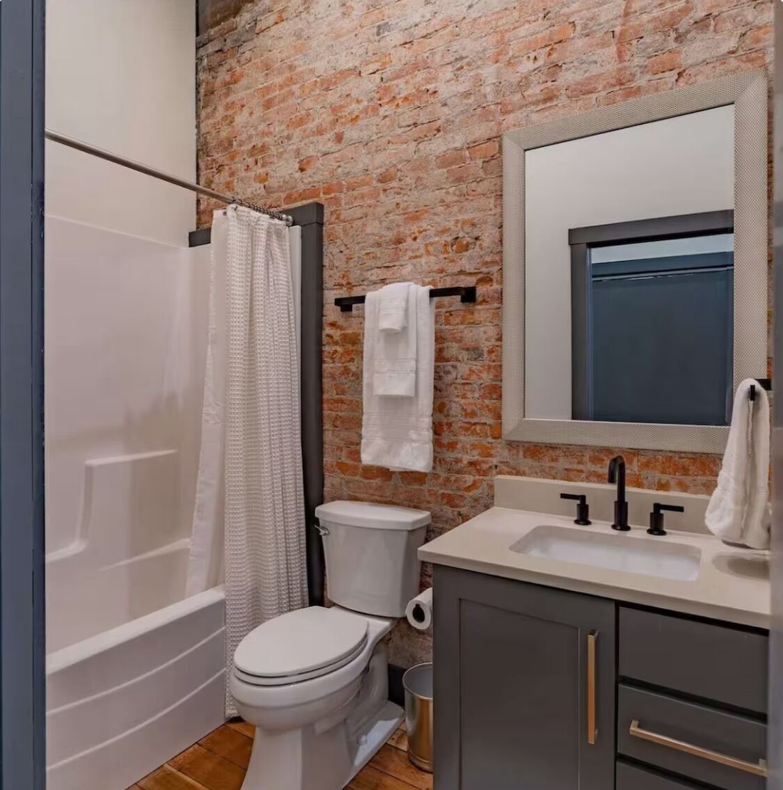 Hair dryer, towels, shampoo, toilet paper