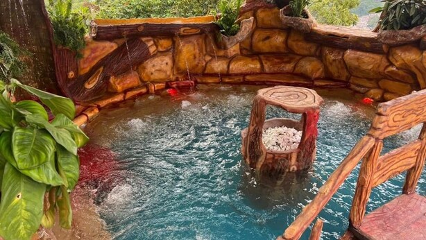 Indoor/outdoor pool - Hotel Golden Hills (Manizales)