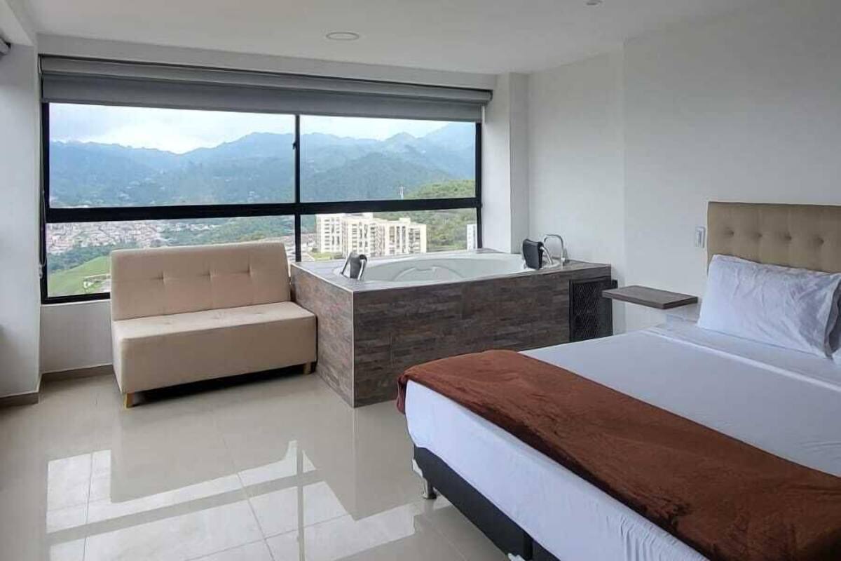 Deluxe Suite, City View | Soundproofing, iron/ironing board (on request), WiFi (free)