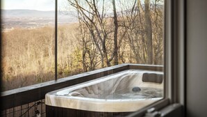 Interior - 25% Off ~ Hygge mountain retreat w/ stunning views (New Market)