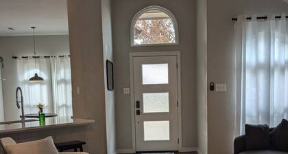 Rare find. Beautiful, Pet Friendly Rockwall home near The Harbor! ⛴️🐡