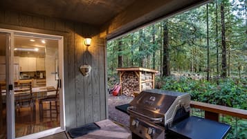 Cabin, 3 Bedrooms, Balcony | Terrace/patio
