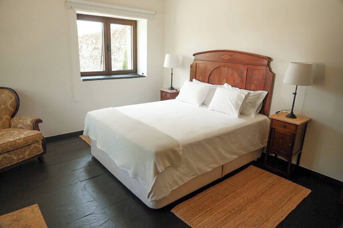 House | 1 bedroom, premium bedding, laptop workspace, free WiFi