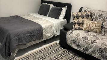 2 bedrooms, iron/ironing board, WiFi, bed sheets