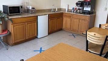 Café da manhã continental grátis todos os dias