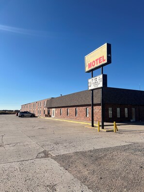 Front of property - Peddlers Inn Motel (Ulysses)