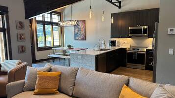 Smart TV, fireplace, video games