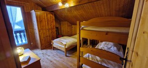 3 soveværelser, strygejern/strygebræt, Wi-Fi