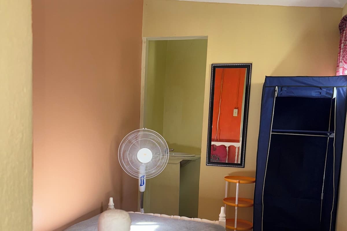 Economy huisje | 1 slaapkamer, donzen dekbedden, pillowtop-bedden, een kluis op de kamer