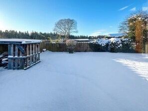 المنطقة المحيطة بالمنشأة