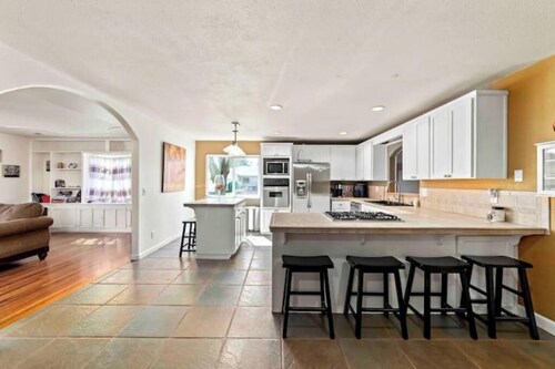 Yuba City 3 bedrooms 4 beds 2 ba Spacious Game Room Games Playground Trampoline