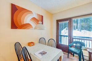 Apartamento, 1 quarto, sacada | Sala de jantar