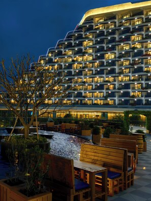 Bar (on property) - Beihai Marriott Resort (Beihai)