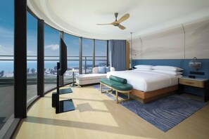 Suite Premier, 2 habitaciones | Edredones de plumas, caja fuerte, decoración individual