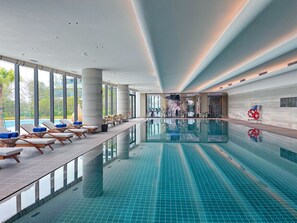 Indoor pool, seasonal outdoor pool - Beihai Marriott Resort (Beihai)