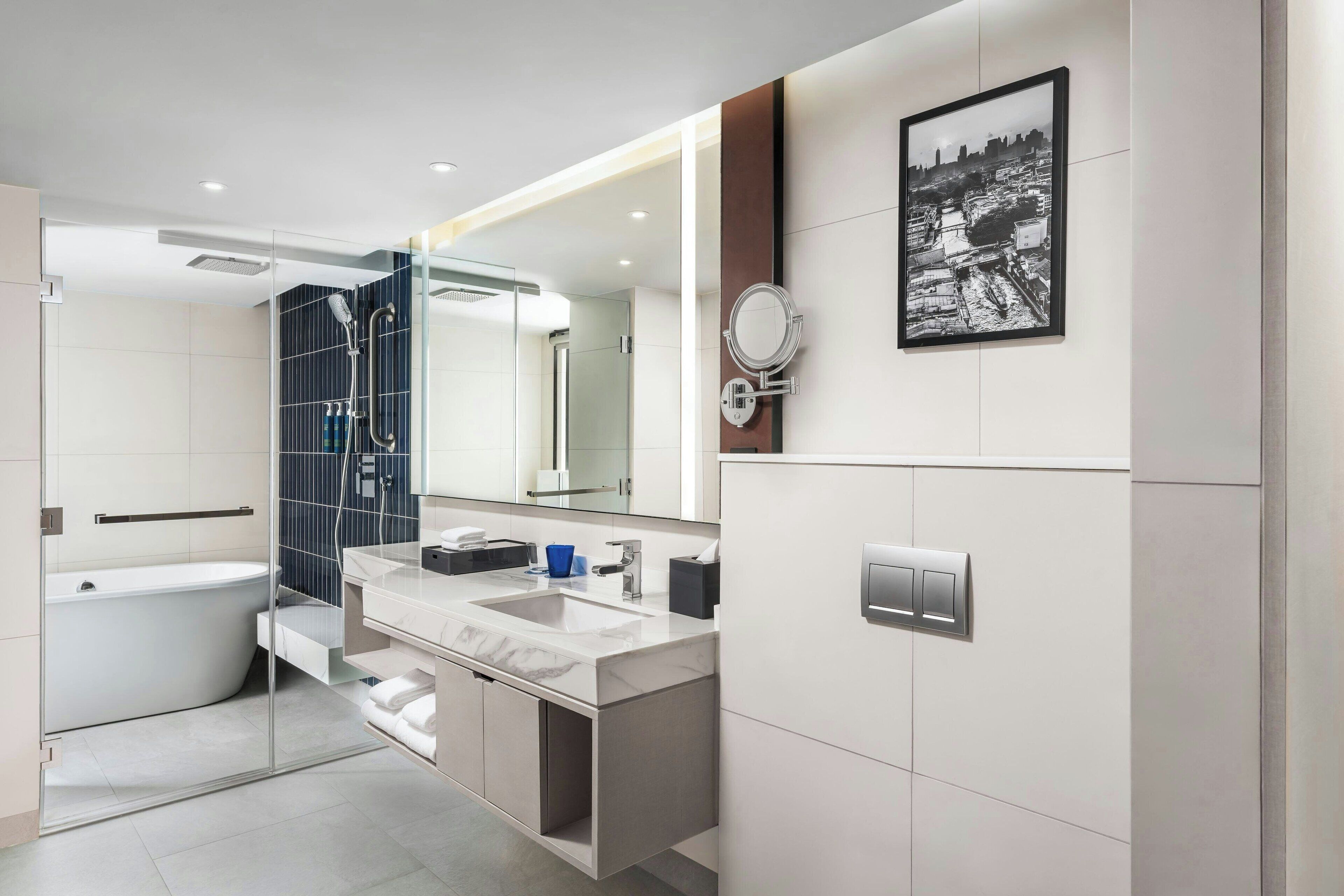 Shower, rainfall showerhead, free toiletries, hair dryer