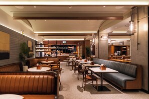 Dagelijks ontbijtbuffet (THB 647.35 per persoon)