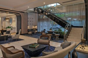 Lobby lounge - The Vanguard Ann Arbor, Autograph Collection (Ann Arbor)