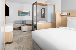 1 bilik tidur, meja, ruang kerja komputer riba, seterika/papan seterika