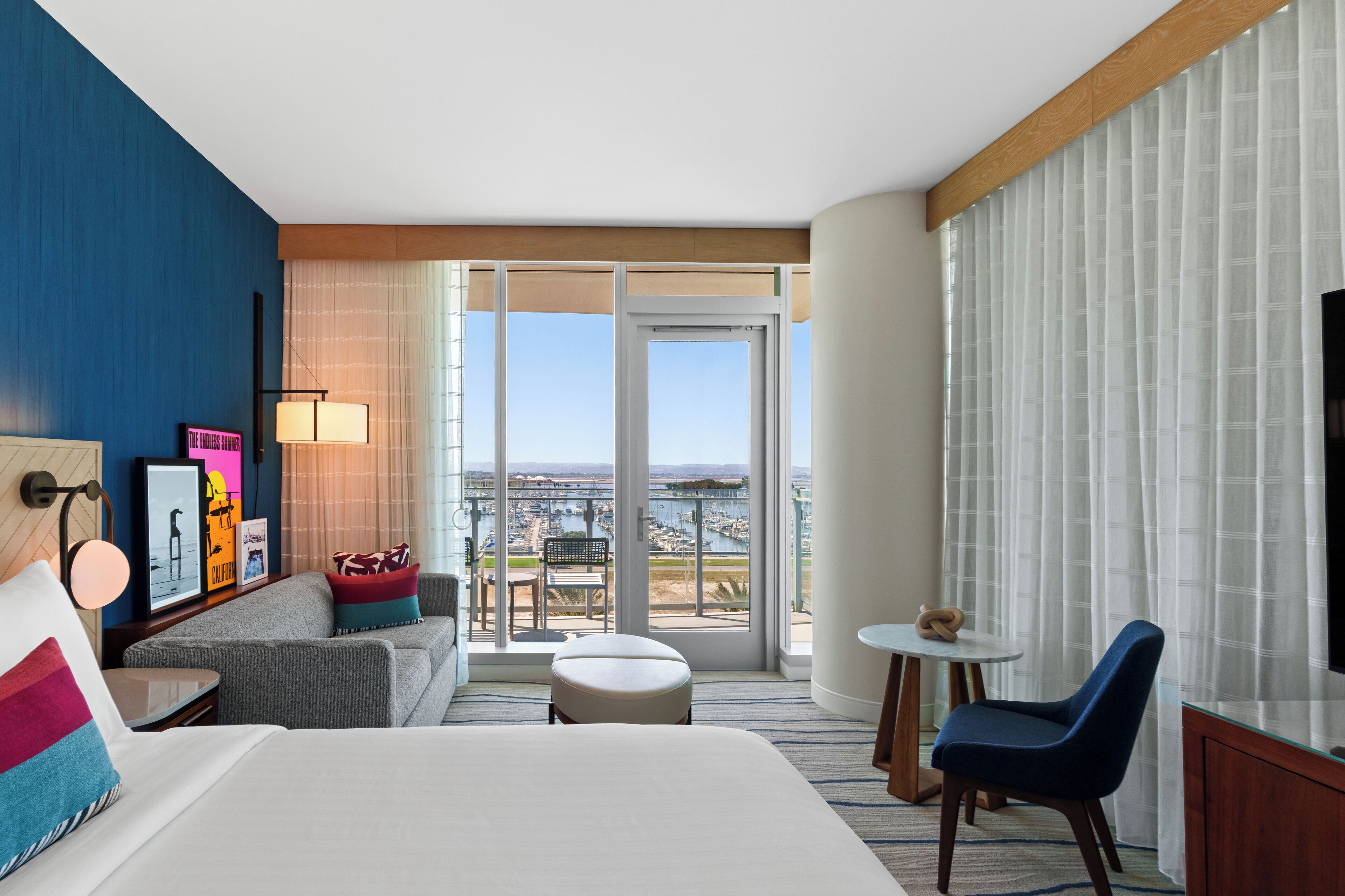 Room, 1 King Bed with Sofa bed, Balcony, Bay View (Corner) | Premium bedding, desk, laptop workspace, bed sheets