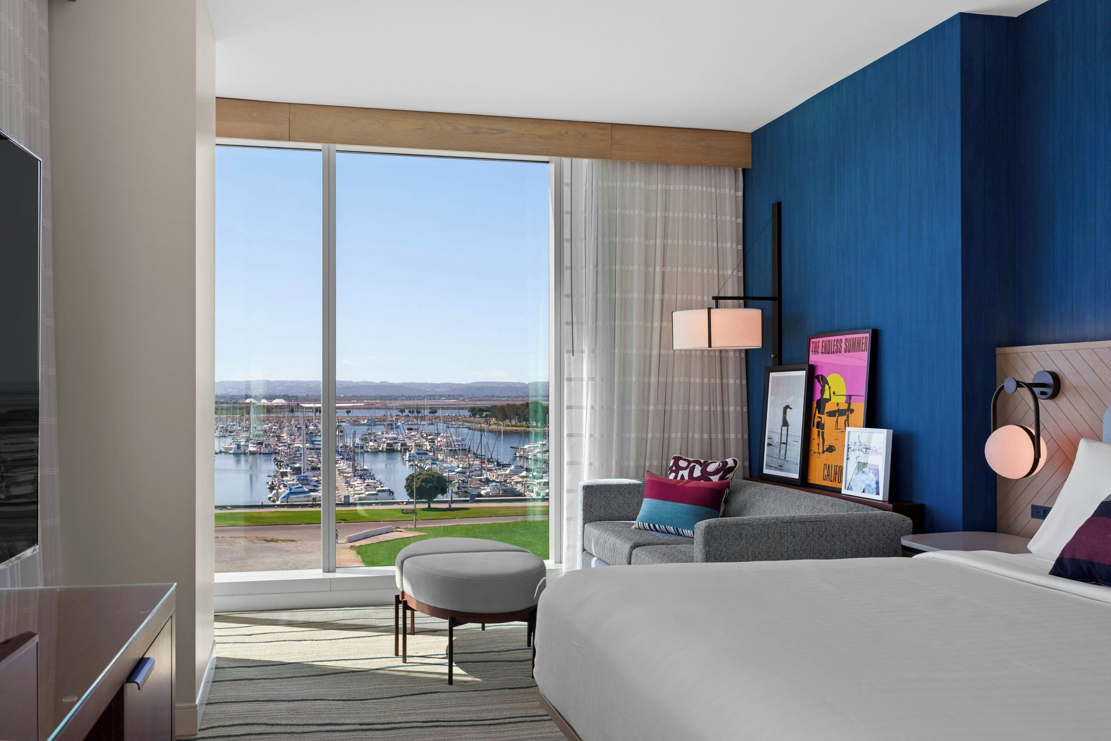 Chambre, 1 très grand lit et 1 canapé-lit, vue baie, en angle | Literie de qualité supérieure, bureau