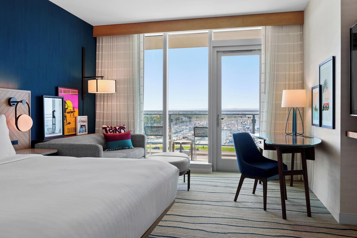 Room, 1 King Bed with Sofa bed, Balcony, Marina View | Premium bedding, desk, laptop workspace, bed sheets