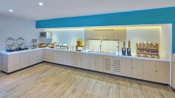 Desayuno continental incluido todos los días