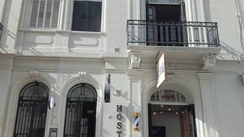 Fachada de la propiedad