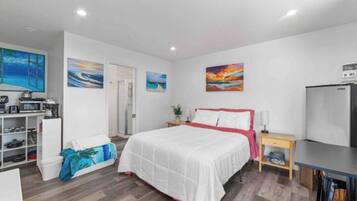 1 bedroom, iron/ironing board, travel crib, WiFi
