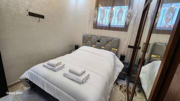 2 bedrooms, in-room safe, free WiFi, bed sheets