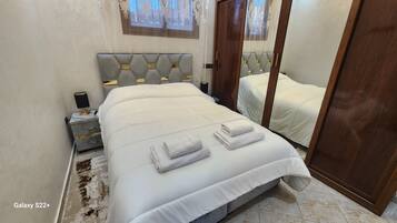 2 bedrooms, in-room safe, free WiFi, bed sheets