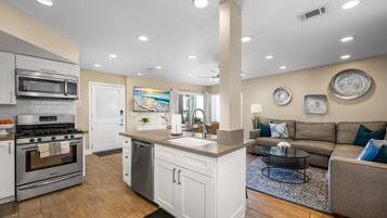 KylskÄp, ugn, spishÀll och diskmaskin